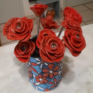 Cours de céramique, terre, argile, faience, modelage, émaillage